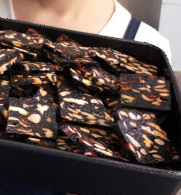 一天吃阿胶最佳时间，阿胶最简单的吃法（早上吃阿胶还是晚上吃阿胶好）