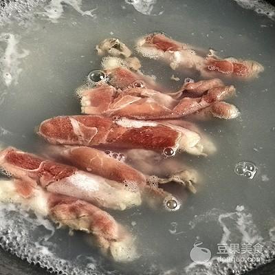 螺蛳粉的做法，螺蛳粉的做法及配方视频（桂林螺蛳粉的做法）