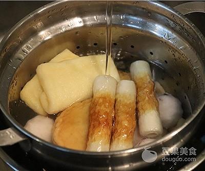 关东煮食材都有哪些，关东煮有什么食材（关东煮#浓汤宝火锅英雄争霸赛#）