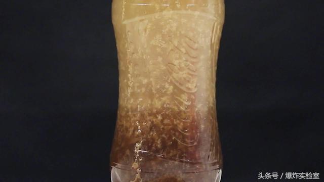 牛奶和可乐隔多久能一起喝吗，看完这个实验会让你吓一跳