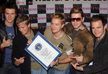 西城男孩为什么解散，西城男孩退出的是谁（<Westlife>的解散竟是因为他）