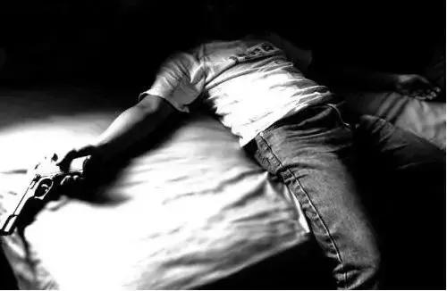 黑色星期天歌词大意,黑色星期天歌词意思是什么(禁曲《黑色星期天》真能杀人还是炒作) 黑色星期天歌词大意,黑色星期天歌词意思是什么(禁曲《黑色星期天》真能杀人还是炒作)