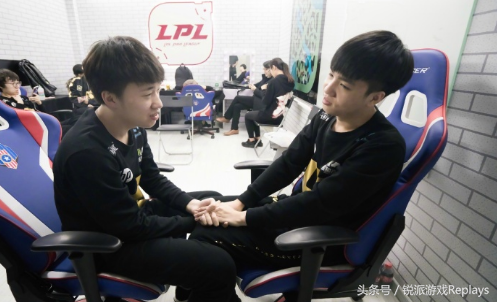 ouo是什么意思，缓期徒刑是什么意思（队员直播时脱裤子）