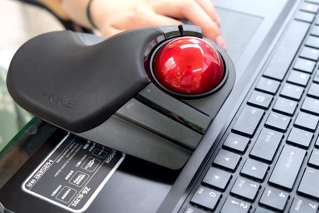 宜丽客鼠标怎么使用，宜丽客鼠标驱动（这个鼠标多达10枚自定义按键）