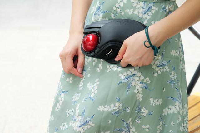 宜丽客鼠标怎么使用，宜丽客鼠标驱动（这个鼠标多达10枚自定义按键）