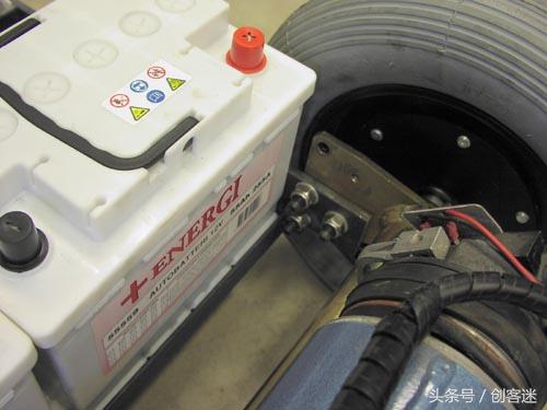 手工制作小汽车图片，手工简单制作小汽车（在家给小孩子制作一辆电动四轮小车）