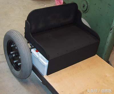 手工制作小汽车图片，手工简单制作小汽车（在家给小孩子制作一辆电动四轮小车）