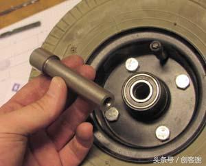 手工制作小汽车图片，手工简单制作小汽车（在家给小孩子制作一辆电动四轮小车）