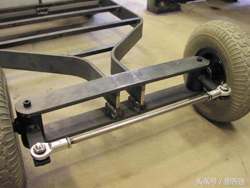 手工制作小汽车图片，手工简单制作小汽车（在家给小孩子制作一辆电动四轮小车）