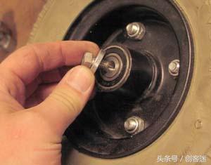 手工制作小汽车图片，手工简单制作小汽车（在家给小孩子制作一辆电动四轮小车）