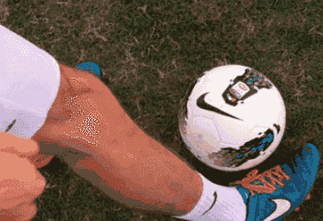 足球里脚背射门技巧，足球里脚背射门技巧是什么（如何不让你的正脚背射门一打就飞）