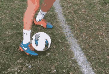 足球里脚背射门技巧，足球里脚背射门技巧是什么（如何不让你的正脚背射门一打就飞）