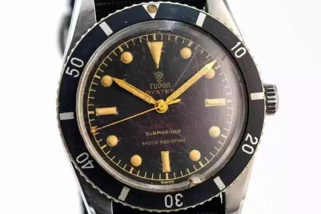 sapph1re是什么牌手表,手表上的sapphire什么意思(蓝宝石表镜真有这么