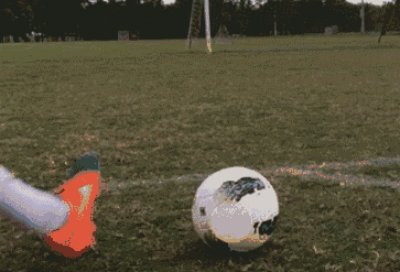 足球里脚背射门技巧，足球里脚背射门技巧是什么（如何不让你的正脚背射门一打就飞）