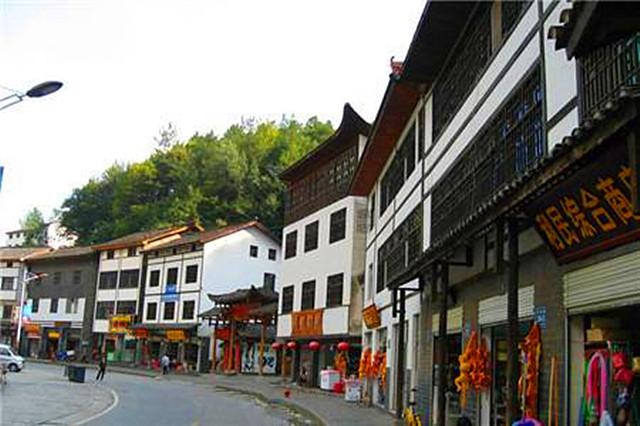 去神农架旅游需要准备什么，神农架自驾游准备哪些东西（史上最实用神农架自驾游攻略）
