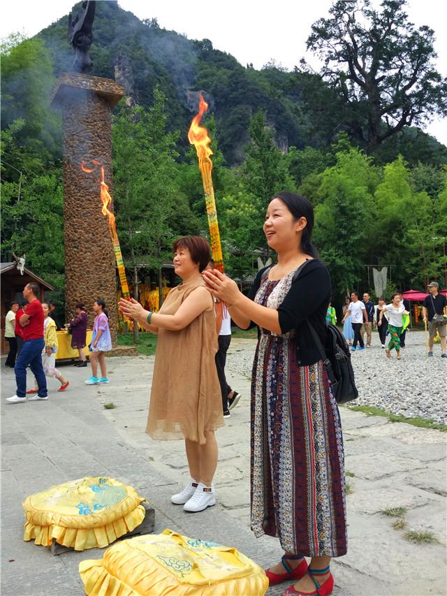 去神农架旅游需要准备什么，神农架自驾游准备哪些东西（史上最实用神农架自驾游攻略）