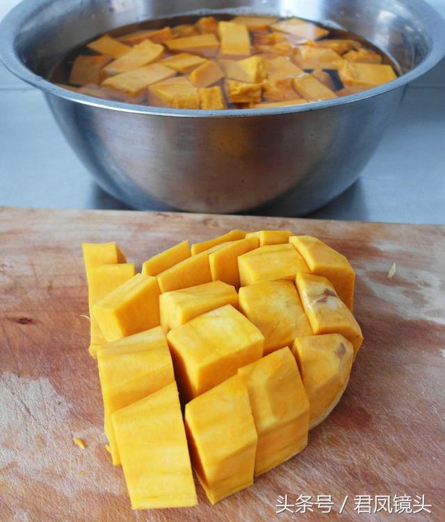 南瓜多少钱一斤，今日南瓜叶最新价格（菜市场上的南瓜售价1.5-2元一斤）