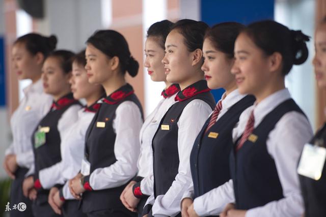 接人的礼仪，礼仪是简单的待人接物的方法吗（会议接待—接站与引导）