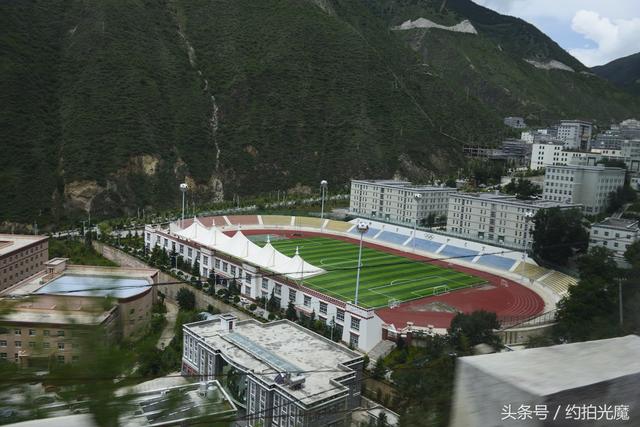 德钦县景点，迪庆德钦县十大旅游景点（深入香格里拉）