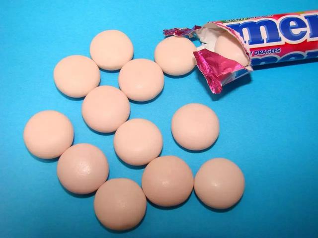 阿尔卑斯棒棒糖广告,阿尔卑斯棒棒糖的广告语(阿尔卑斯、悠哈奶糖、彩虹糖……我的梦想就是吃遍零食铺的糖) 阿尔卑斯棒棒糖广告,阿尔卑斯棒棒糖的广告语(阿尔卑斯、悠哈奶糖、彩虹糖……我的梦想就是吃遍零食铺的糖)