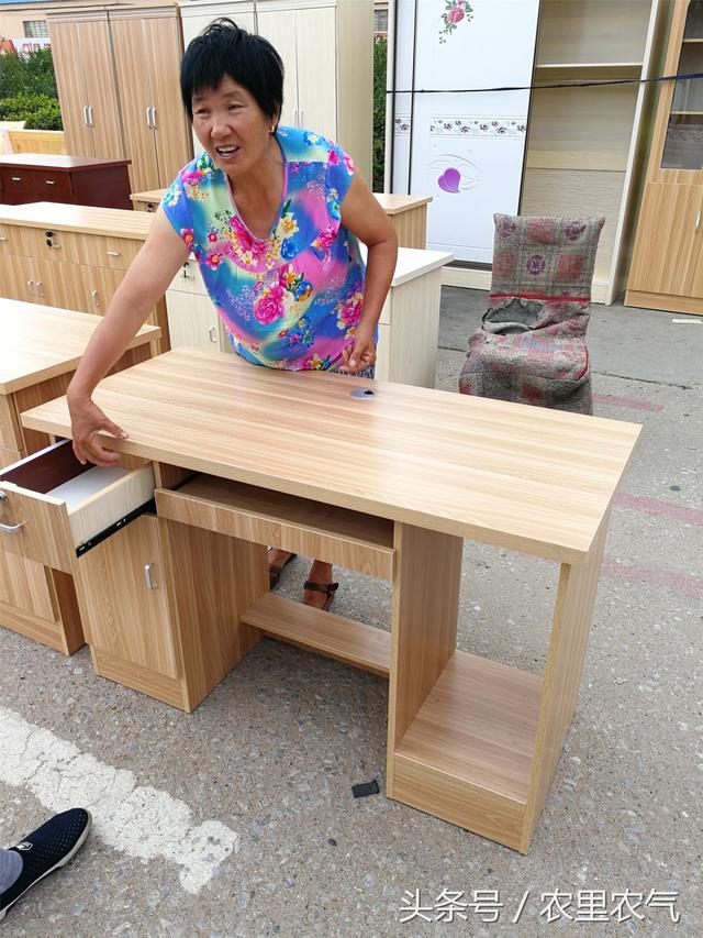 西红花多少钱一克，藏红花多少钱一克（30元一克的藏红花）