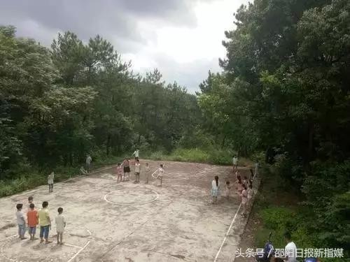 邵阳卫校的招生要求是什么，邵阳市卫校招生简章（其中清华北大等3成；还有硕博40人）