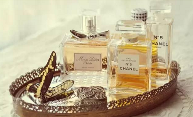 指甲油保质期是多久，一般指甲油的保质期是多长时间（你买的化妆品都是有保质期的）