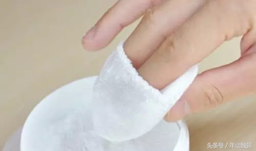 手机屏幕有划痕怎么办，苹果手机屏幕有划痕怎么修复（手机屏幕有划痕）