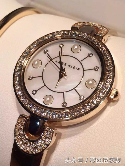 dw表是什么档次，dw哪个档次（千元预算清新腕表）