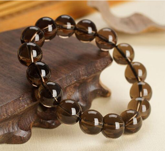 绿发晶的功效与作用，绿幽灵什么属相不能戴（还能保健康、涨财运、旺事业……）