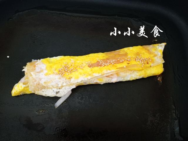 烤冷面是番茄酱兑水吗，烤冷面加番茄酱吗（东北江湖小吃：烤冷面）