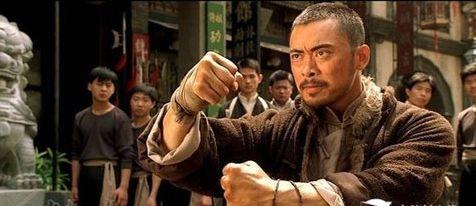 吴奇隆在哪部电视剧中饰演战狼这个角色，吴奇隆在哪部电视剧中饰演战狼这个角色的（从小打到大 吴京也不怕）