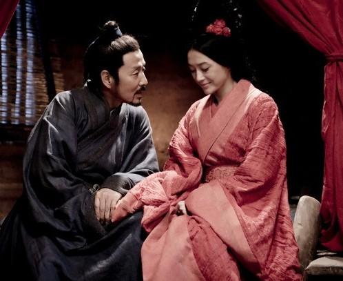 刘邦喜欢虞姬吗，刘邦为什么要礼葬虞姬（但项羽却只爱虞姬一人）