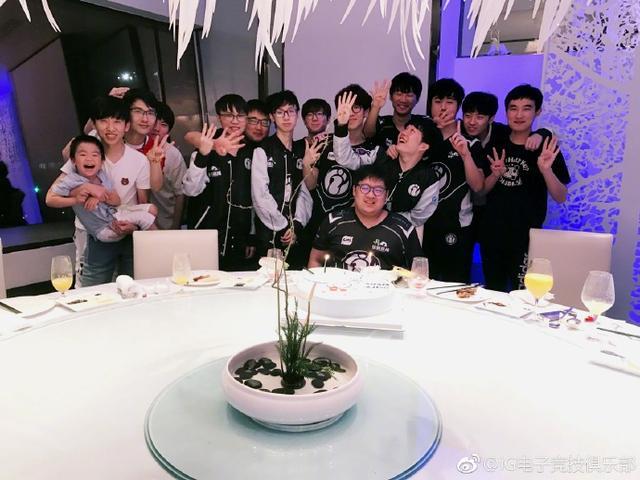 太捞了是什么梗，你太捞了什么意思（LOL姿态生日KID微博送祝福）