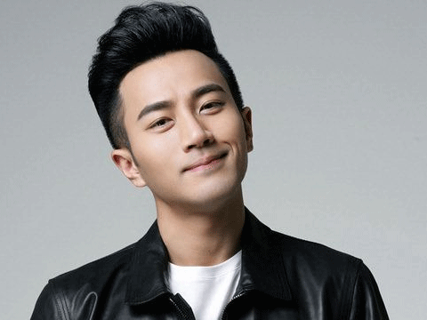 男孩发际线高好不好，发际线高的男生好吗（八字先生谈面相-额头高的男人面相图解）