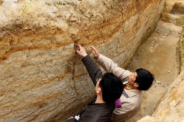 地质勘探钻孔是不是都要下套管，地质勘探钻孔要求（工程地质勘探任务及方法）