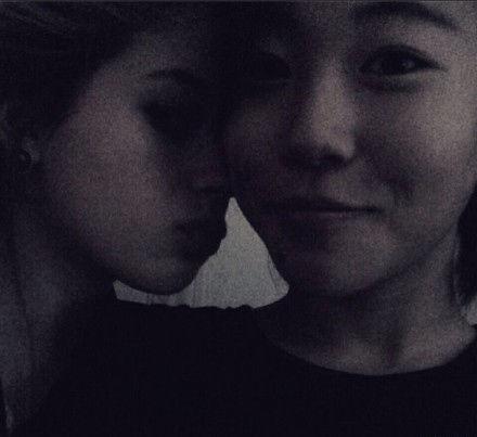 窦靖童疑似出柜，窦靖童疑出柜（网友：那周冬雨怎么办）