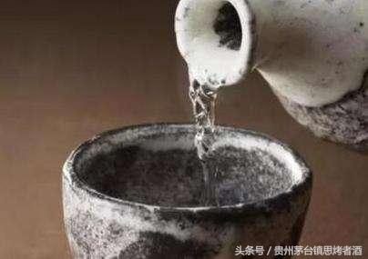 牙疼可以喝白酒吗，牙痛含酒有效果吗（那是你还不知道如何泡齿痛酒）