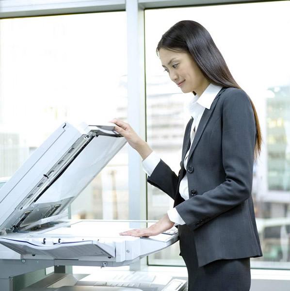 复印机怎么复印，怎么使用复印机复印东西（办公复印中需要知道的几个技巧）