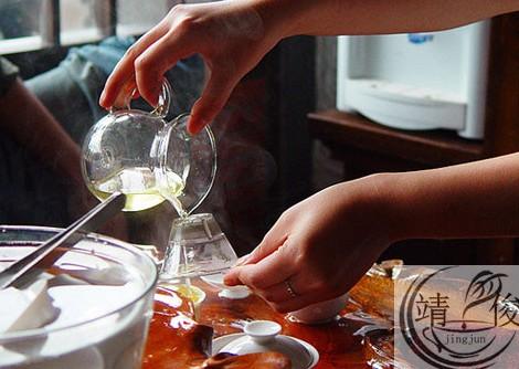 铁观音怎么泡才正确，铁观音多少钱一斤（简单又好记的铁观音的泡法）