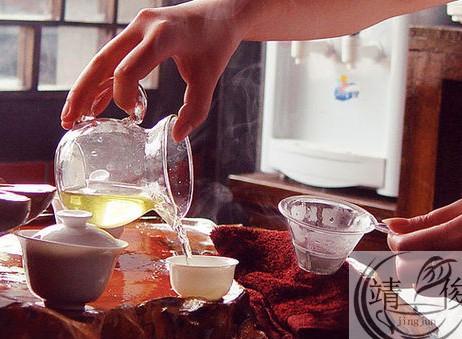 铁观音怎么泡才正确，铁观音多少钱一斤（简单又好记的铁观音的泡法）