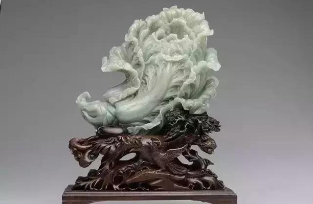 观音摆放最佳朝向，三种人不宜拜观音（观音、貔貅、麒麟摆件在家如何正确的摆放）