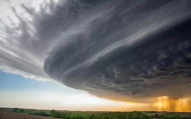 震源深度0km是什么意思，震源深度是什么意思?越浅越危险吗（巨型钻地炸弹有多厉害）