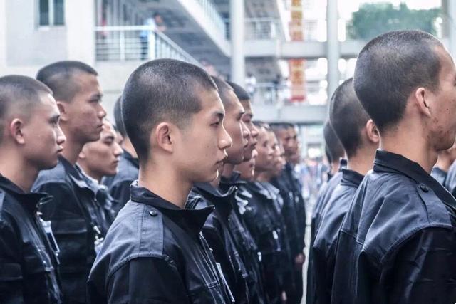 平头和寸头的区别图片，寸头（寸头是检验颜值的标准）