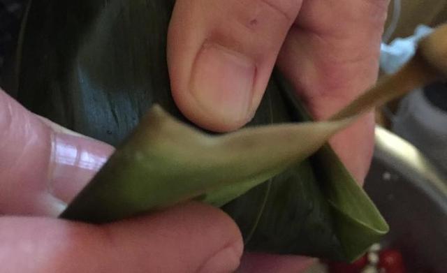 包粽子的方法与步骤图，包粽子的方法（粽子的制作方法步骤）