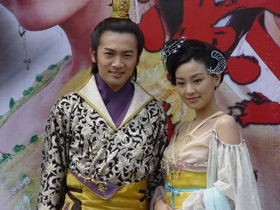 终于找到苏有朋至今未婚的原因了，大概是戏里的女主角都嫁人了