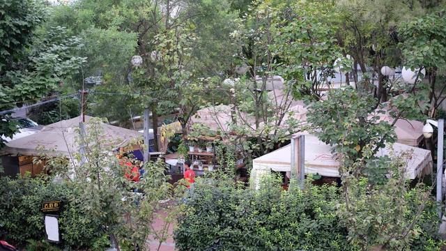 成都慢摇吧，成都慢摇吧消费多少钱（开的火锅店就像自己家的后花园）