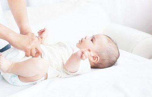 早产儿的喂养及护理，早产儿的喂养护理错误的是（养育早产儿需注意什么）