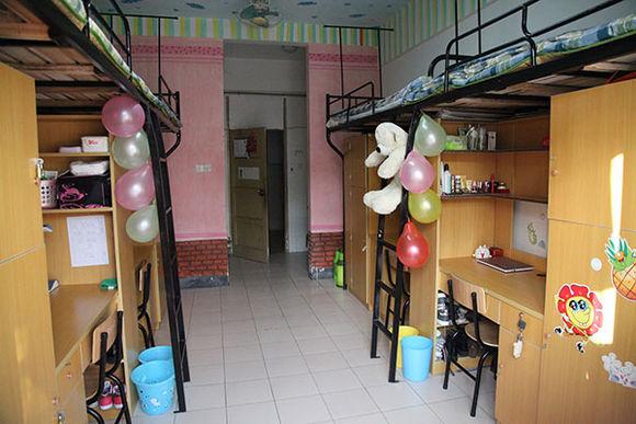 通化师范学院宿舍，2021级通化师范学院新生开学时间和入学指南及入学军训考试（盘点大学里那些温馨的宿舍）