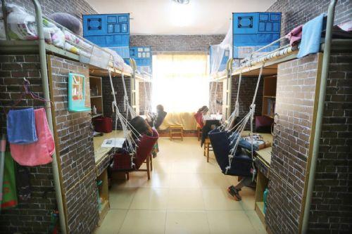 通化师范学院宿舍，2021级通化师范学院新生开学时间和入学指南及入学军训考试（盘点大学里那些温馨的宿舍）